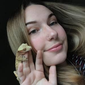 Meet your Posher, Lilly